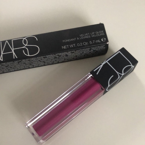 NARS Velvet Lip Glide in LA MAIN BLEUE - Picture 5 of 6